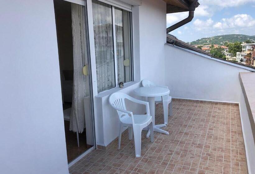 Апартаменты 3 Спальни, Borko Guest House