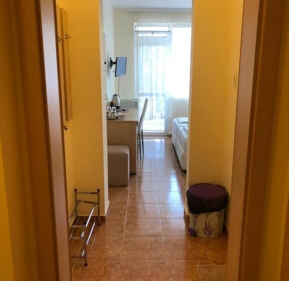 Номер Стандарт Вид на Море, Borko Guest House