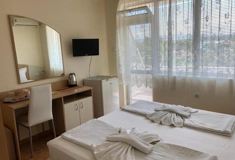 Номер Стандарт с Балконом, Borko Guest House