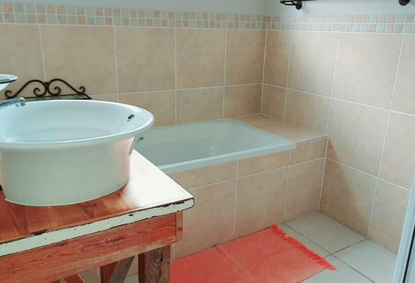 Номер Стандарт, The Coelacanth Guest House And Beach Thyme Self Catering