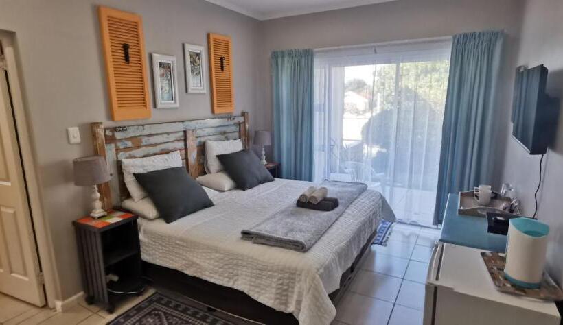 Дом 3 Спальни, The Coelacanth Guest House And Beach Thyme Self Catering