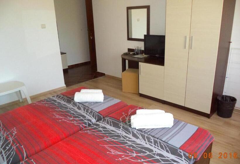 Номер Стандарт с Балконом, Sveti Georgi Guest House