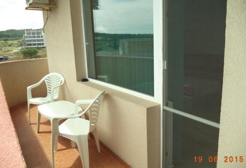 Номер Стандарт с Балконом, Sveti Georgi Guest House