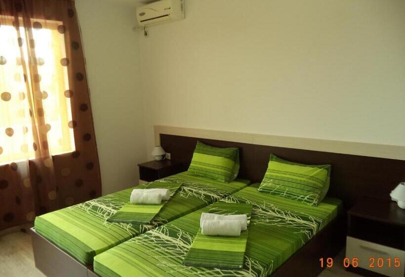 Номер Стандарт с Балконом, Sveti Georgi Guest House