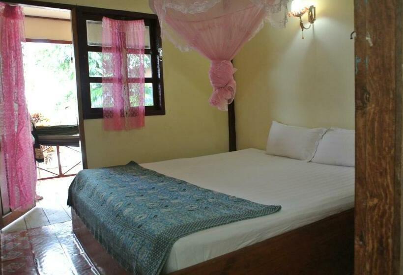 بانگلوی استاندارد, Tavendang Guesthouse