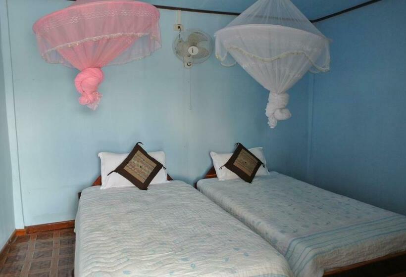 بانگلوی استاندارد, Tavendang Guesthouse