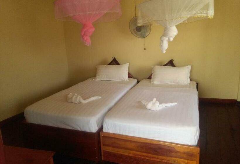 بانگلوی استاندارد, Tavendang Guesthouse