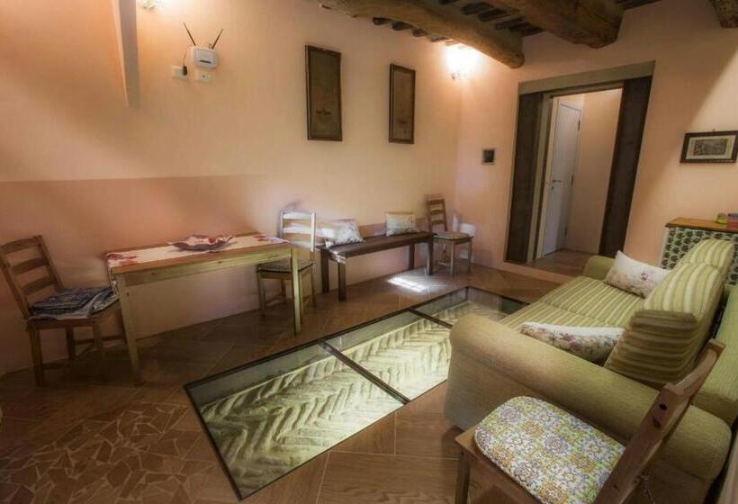اتاق استاندارد سه نفره, Agriturismo La Torre Di Monsindoli