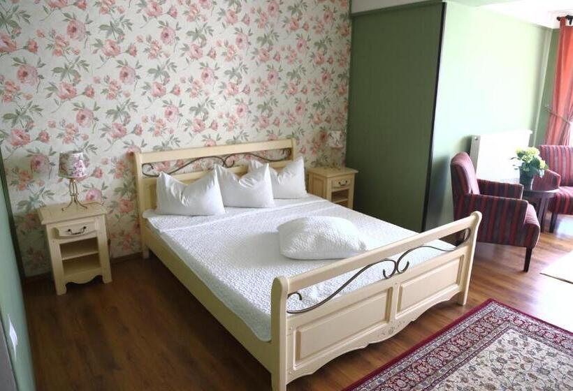 Triple Room Sea View, Boutique Vila White Duchess