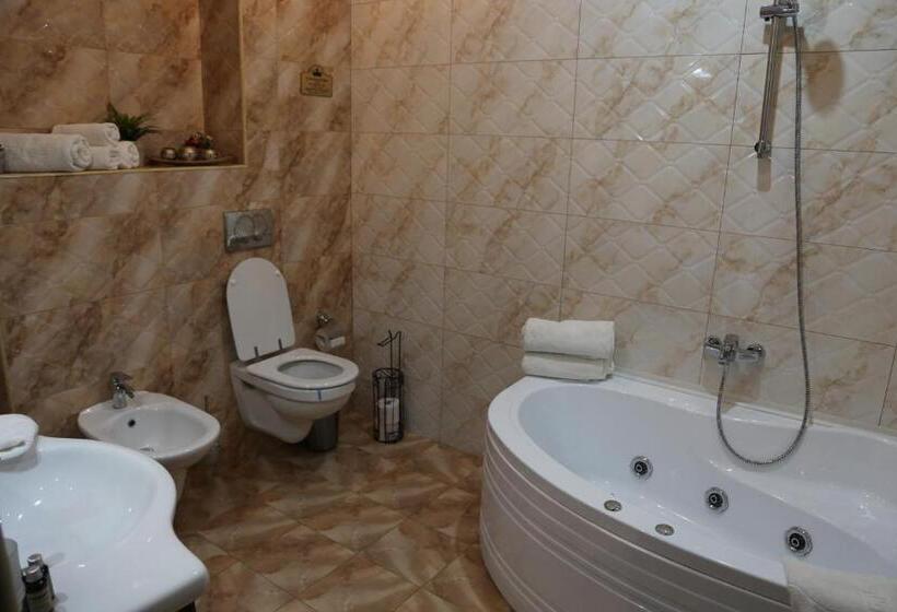 اتاق خانوادگی, Boutique Vila White Duchess