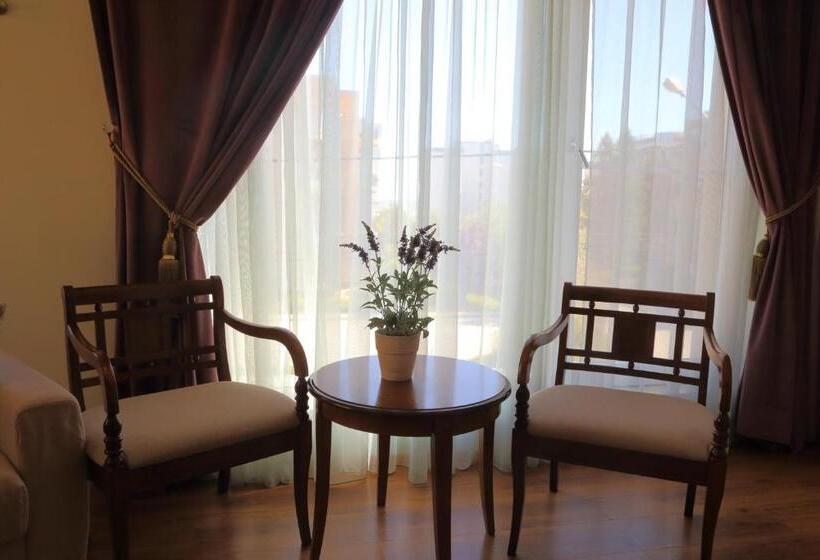 اتاق سه نفره سوپریور با چشم‌انداز دریا, Boutique Vila White Duchess