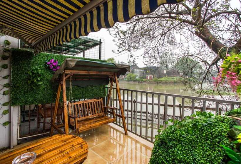 패밀리 룸, Wuzhen Helan Bridge Inn