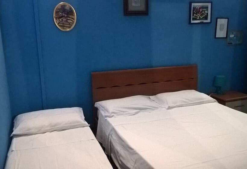 غرفة قياسية رباعية, Guest House Erika