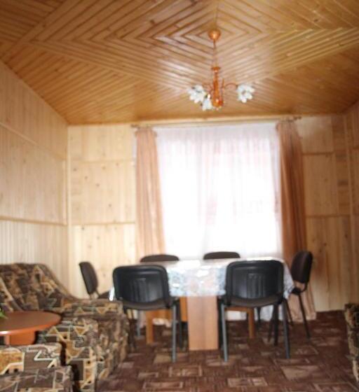 带1个卧室带观景的公寓, Gutsulochka Apartment
