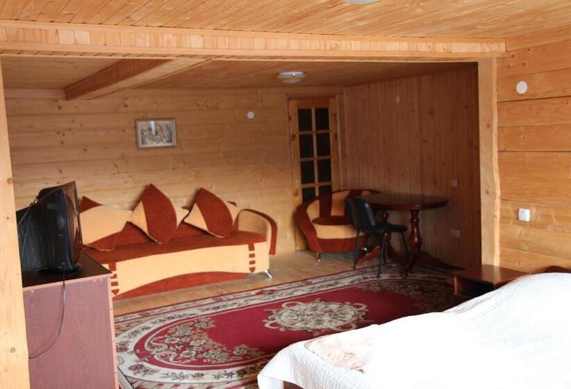 带3个卧室的公寓, Gutsulochka Apartment