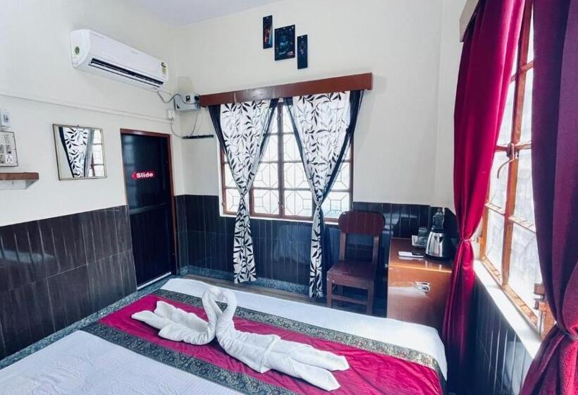 اتاق استاندارد, Family Guest House