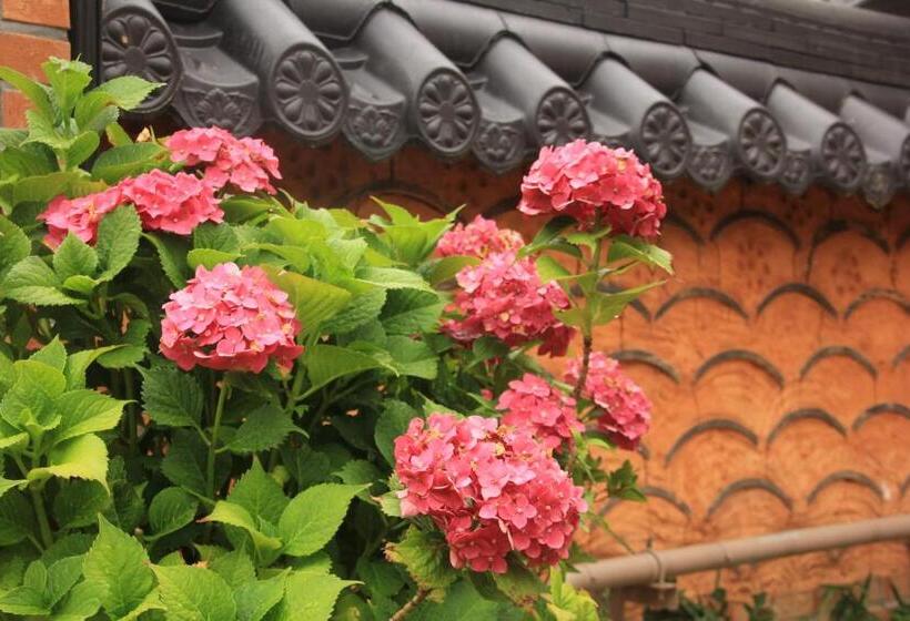 Номер Стандарт, Dasomchae Hanok Stay