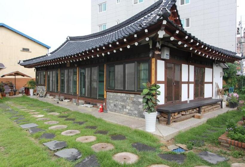 Family Suite, Dasomchae Hanok Stay