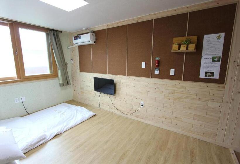 Номер Стандарт, Dasomchae Hanok Stay