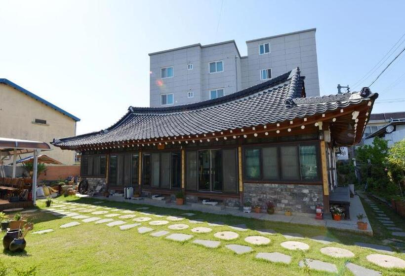 Номер Стандарт, Dasomchae Hanok Stay
