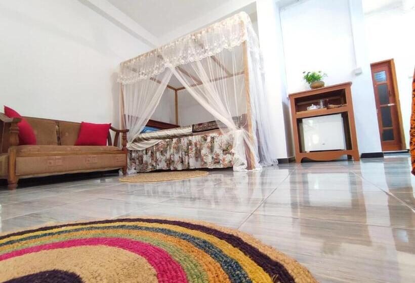 اتاق لوکس چهار تخته, Matota Family Villa