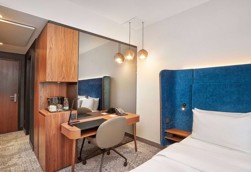 اتاق سوپریور با تخت بزرگ, Hyperion Hotel München