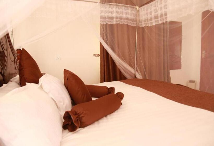 اتاق استاندارد با بالکن, Riverside Resort Hotel Kabale