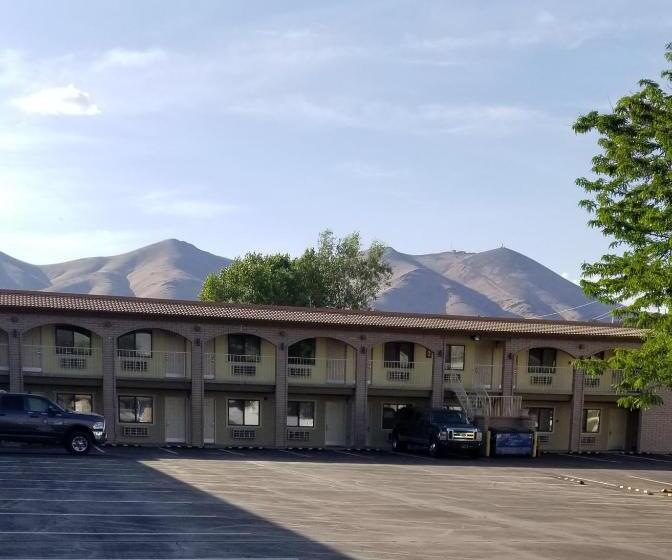 带大床的标准间, Days Inn By Wyndham Winnemucca