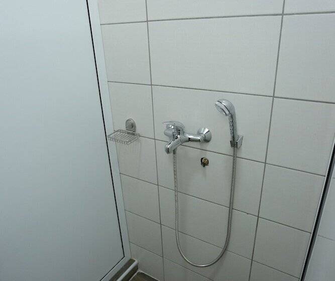 اتاق استاندارد با سرویس بهداشتی مشترک, Casa De La Montaña   Adults Only   Hostel
