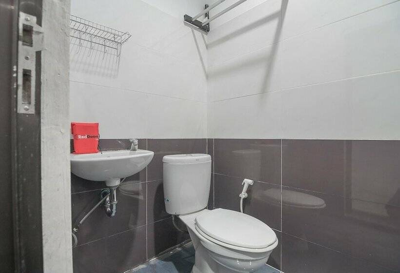 Номер Стандарт, Reddoorz Near Rsud Embung Fatimah Batam