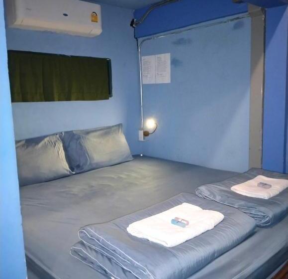 Quarto Estandar Banheiro Compartilhado, Time Sabai 32