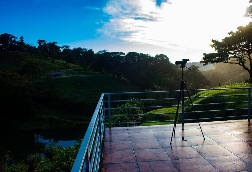 Номер Стандарт с Балконом, Burbi Lake Lodge Monteverde