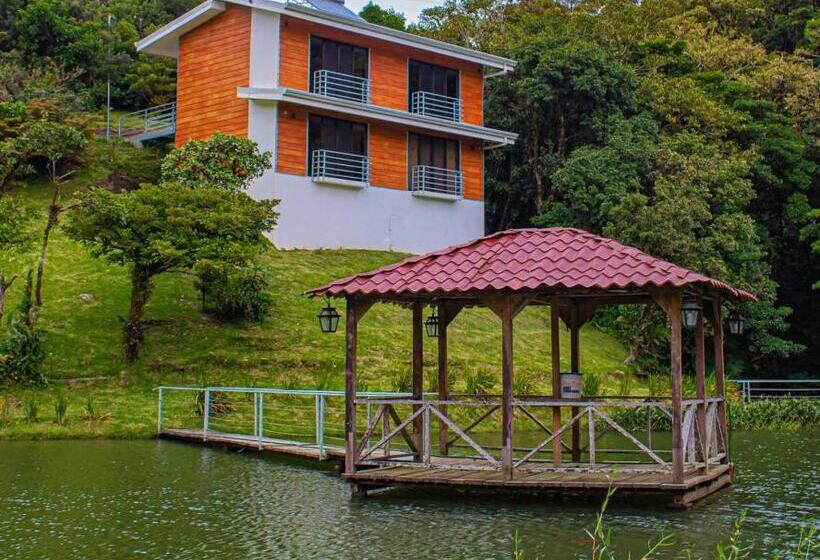 Номер Стандарт Вид на Горы, Burbi Lake Lodge Monteverde