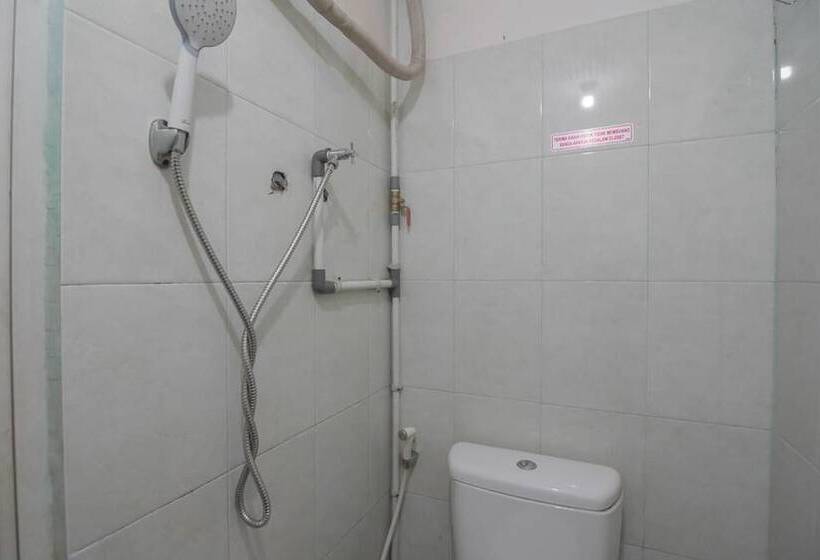 Номер Стандарт, Reddoorz Near Gajah Mada Pontianak