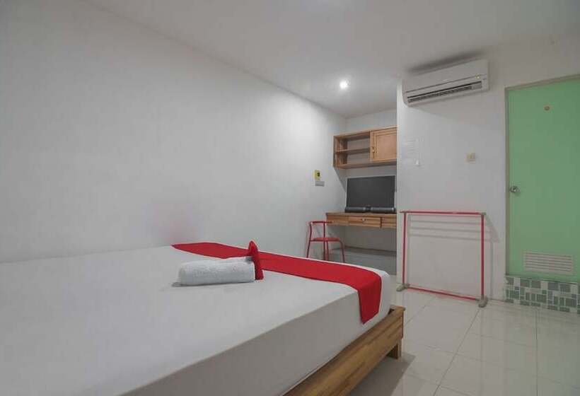 Номер Deluxe, Reddoorz Near Gajah Mada Pontianak