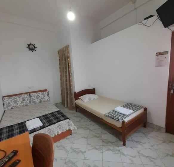Номер Стандарт с Балконом, Lucky Star View Inn