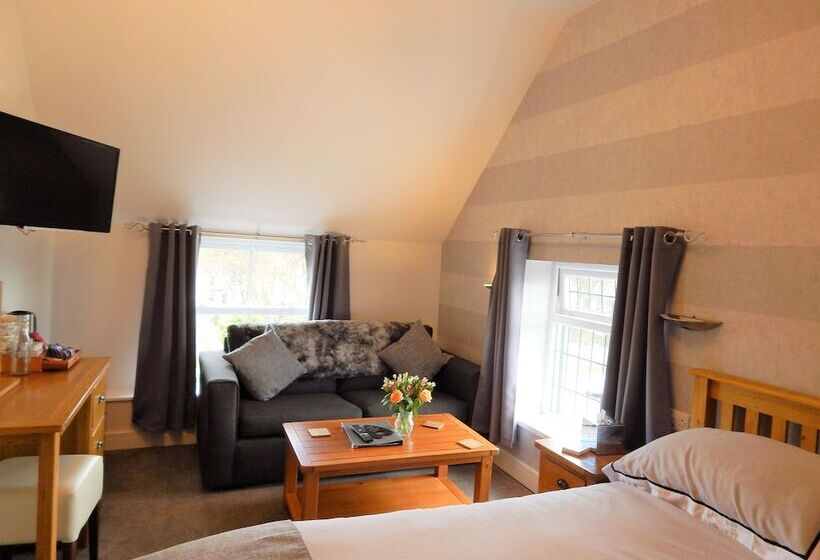 Номер Deluxe, The Saxon Inn