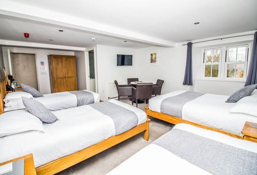 Номер Deluxe, The Saxon Inn