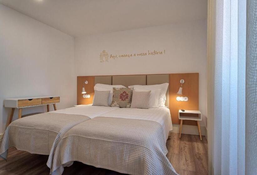 اتاق لوکس, Alojamento Da Vila