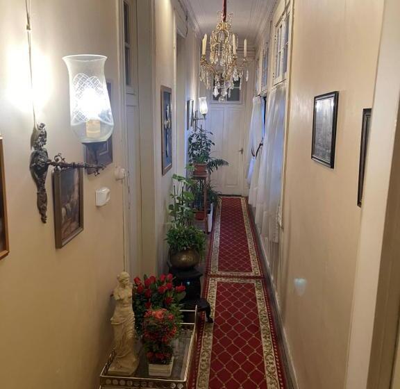 غرفة قياسية, Casa Dos Leones