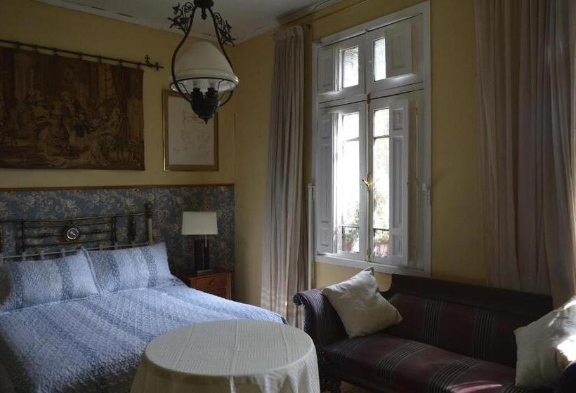 غرفة قياسية, Casa Dos Leones