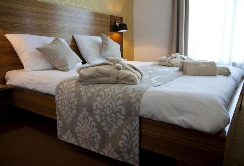 اتاق استاندارد, Gold Club Hotel & Casino