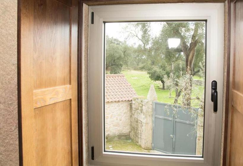스위트 킹사이즈 침대, Casas Do Regato