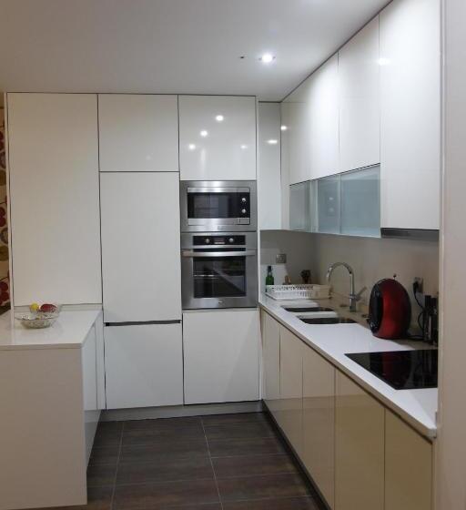 Дом 4 Спальни, Casas Do Regato