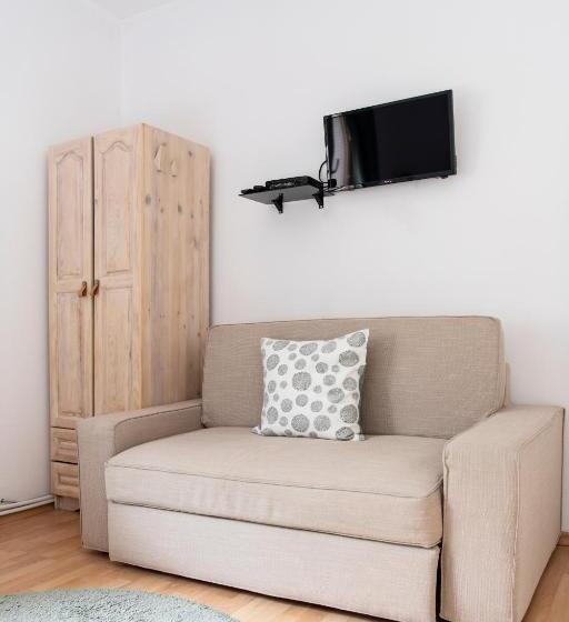 اتاق استاندارد, Guest House Rossy