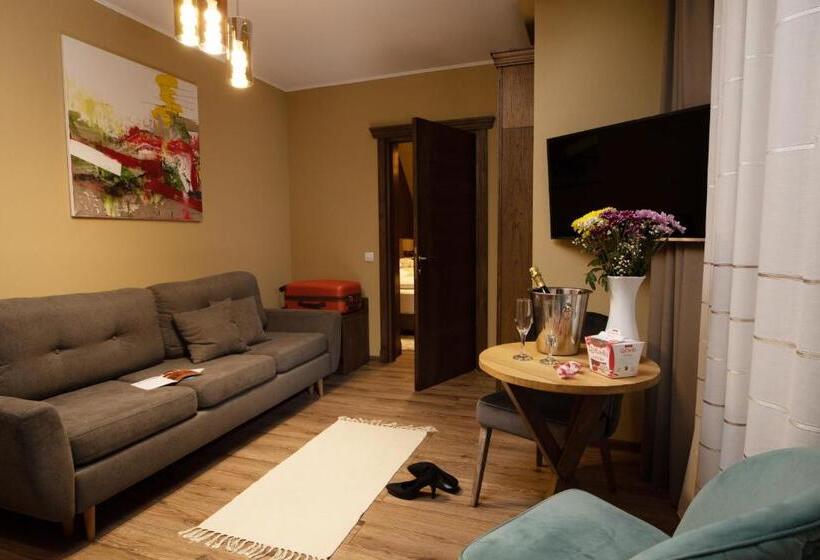 سوئیت با بالکن, Panorama Boutique