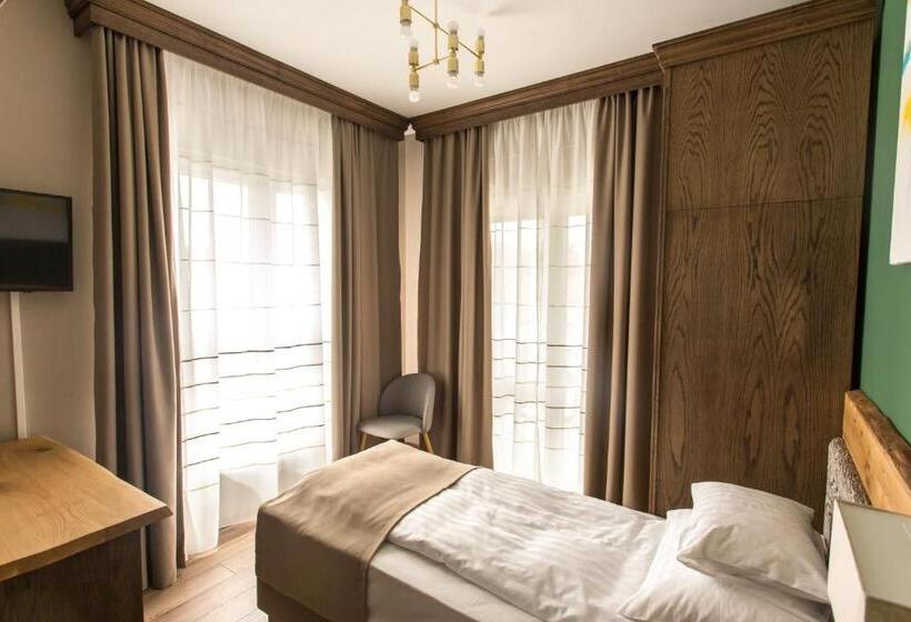 اتاق استاندارد یک تخته با بالکن, Panorama Boutique