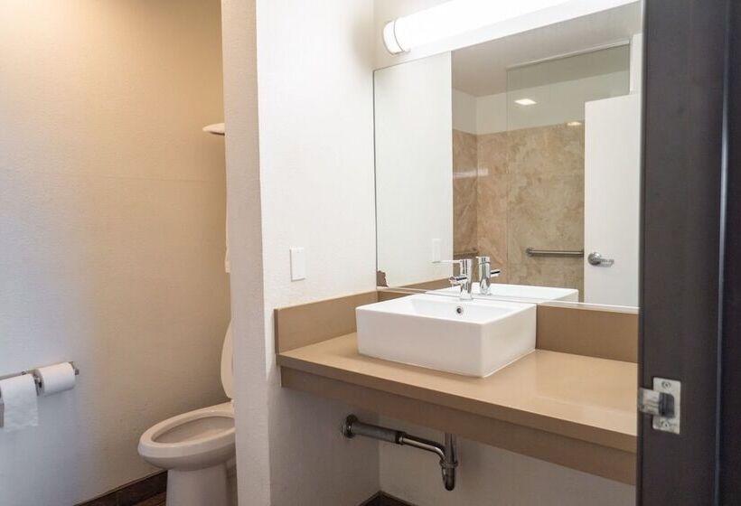 Номер Deluxe, Maywood Inn