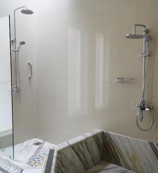 行政房间, Arainn Bed & Breakfast Tretes Prigen By Ecommerceloka