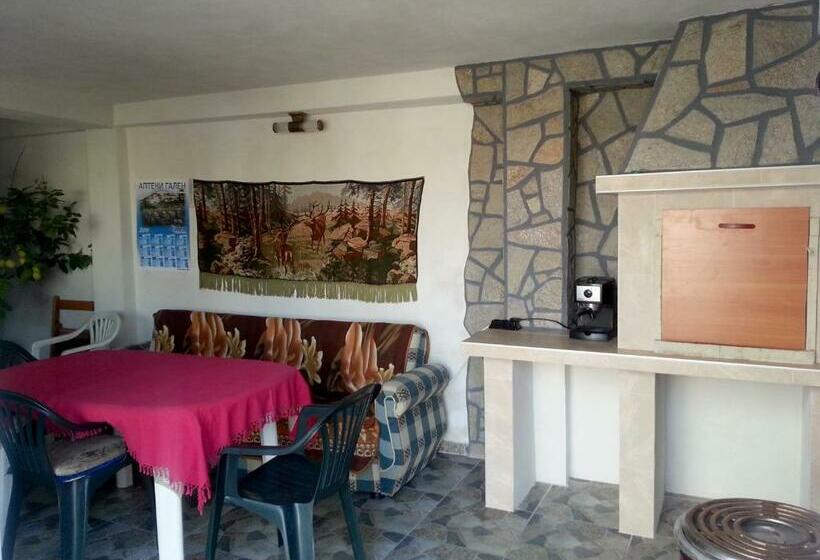 Номер Стандарт Трехместный, Guest House Dimova